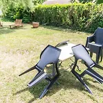 Apartament Avec Jardin *